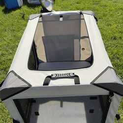 Collapsible dog kennel/crate/bed