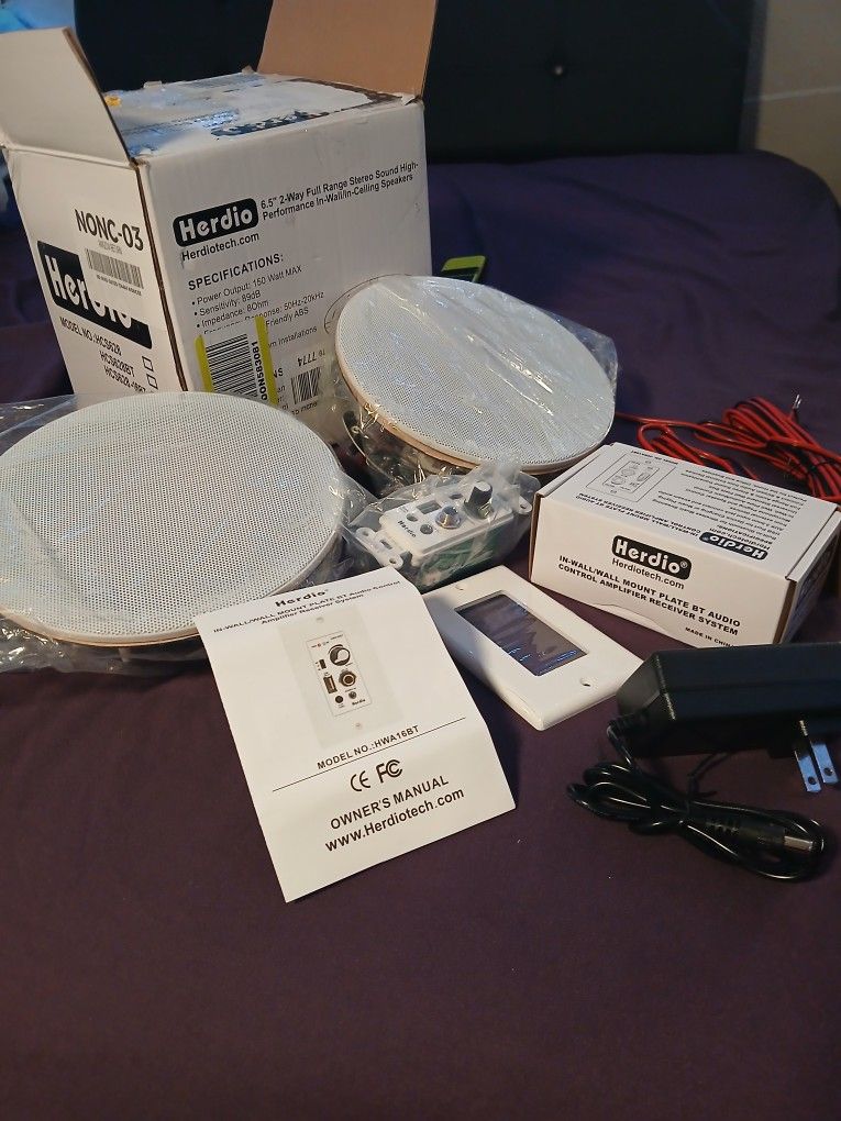 Stereo In-wall/in-ceiling Speakers