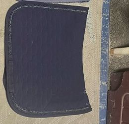 Dressage saddle pad