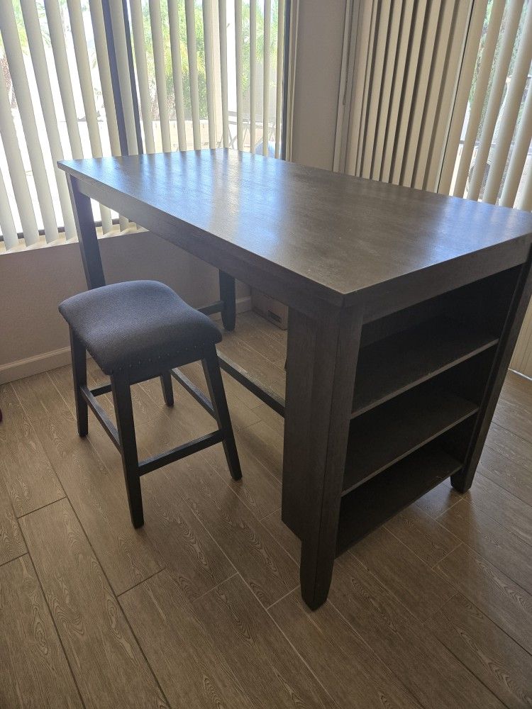 GREY KITCHEN TABLE WITH 2 SEATS, NO STAINS, 5 FT LONG, 2.5 FT WIDE, 3 FT TALL