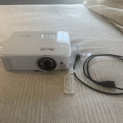 Optoma Short Throw Projector