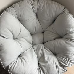 Papasan Chair With Cushion