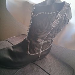 Black Western Cowboy Boot with Silver Chain Detail