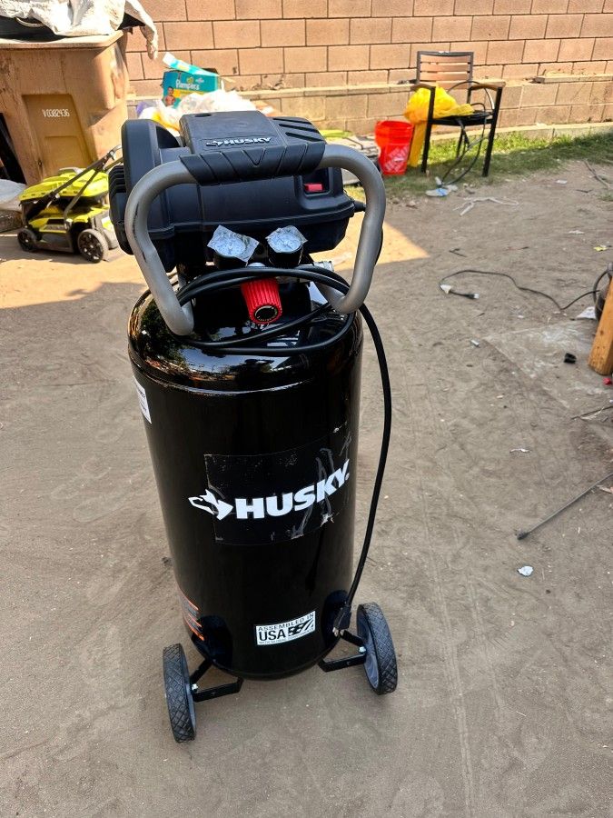 Husky
20 Gal. 200 PSI Oil Free Portable Vertical Electric Air Compressor
