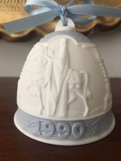 Lladro porcelain bell mint