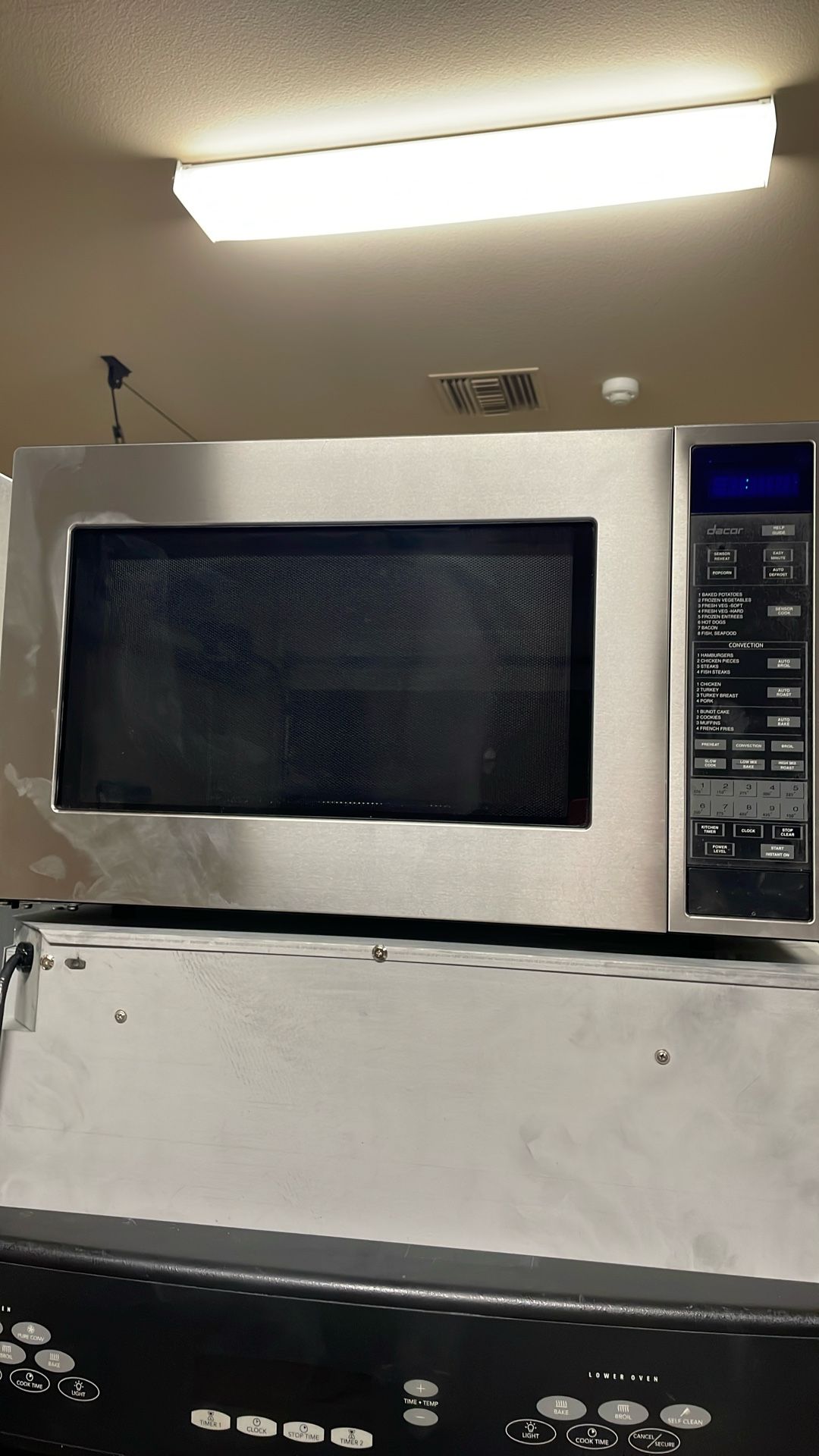 Microwave Dacor Convection Oven.
