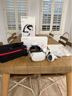 Oculus Meta Quest 2 - 256GB w/Strap & Carrying Case