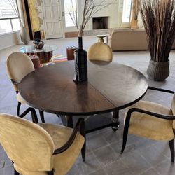 DINING TABLE EXPANDABLE!