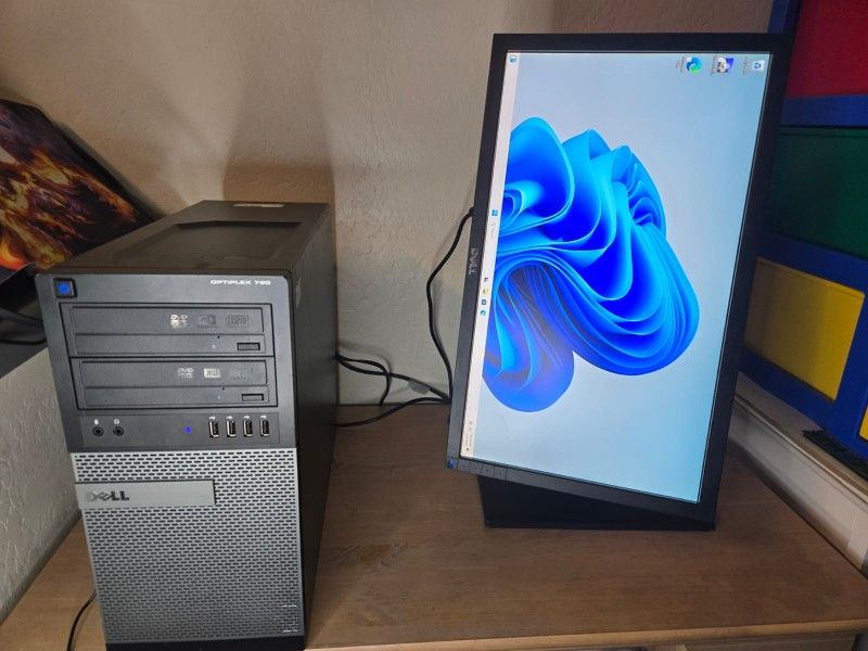 Combo Computer And Monitor / Open To Trade