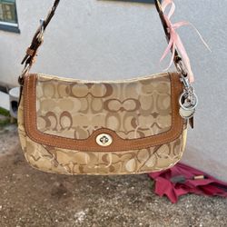 coach shoulder bag