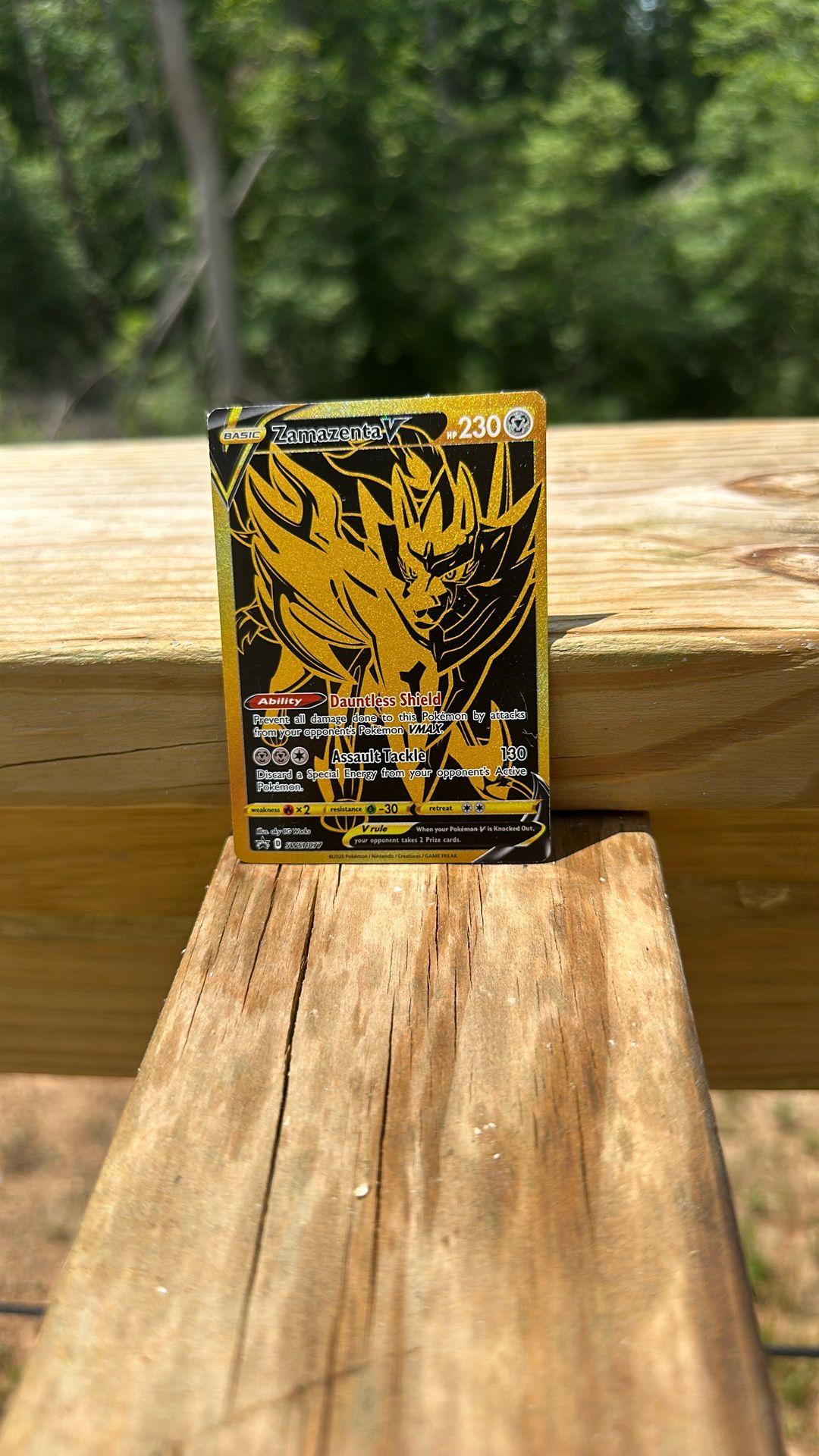 Pokémon Zamazenta Gold V Card