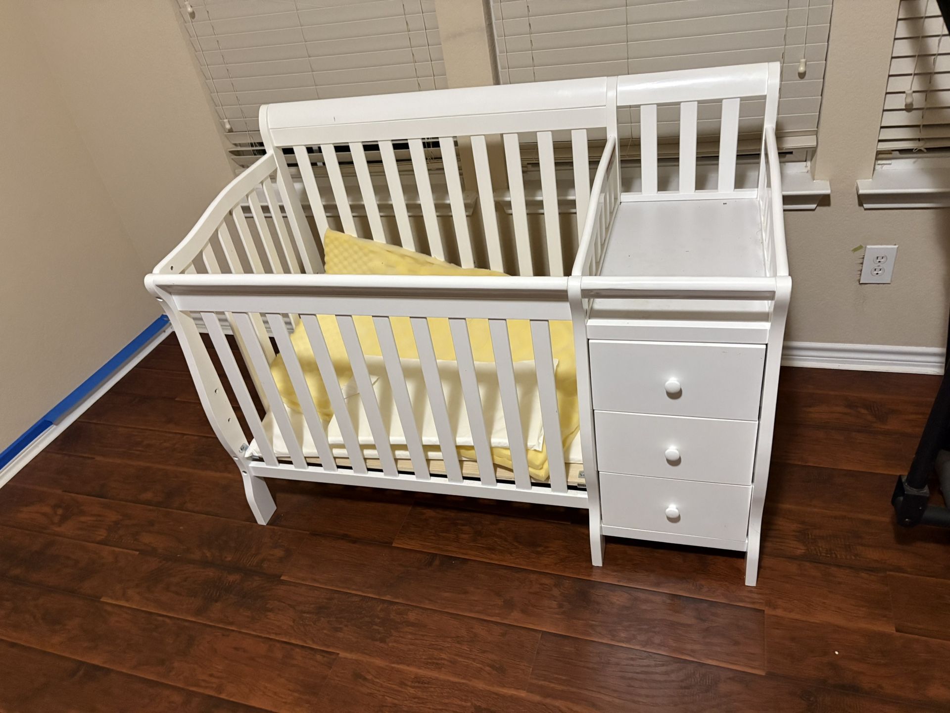 Baby crib