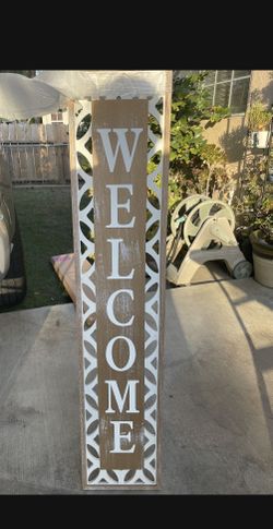 4 Ft Welcome Sign