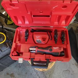 Milwaukee M12 PRO-PRESS 