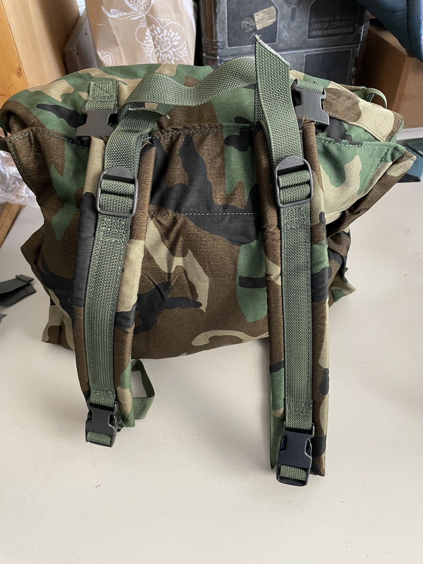 NEW US ARMY PATROL PACK BACKPACK WOODLAND CAMOUFLAGE/ Model # 8465 01 (contact info removed)