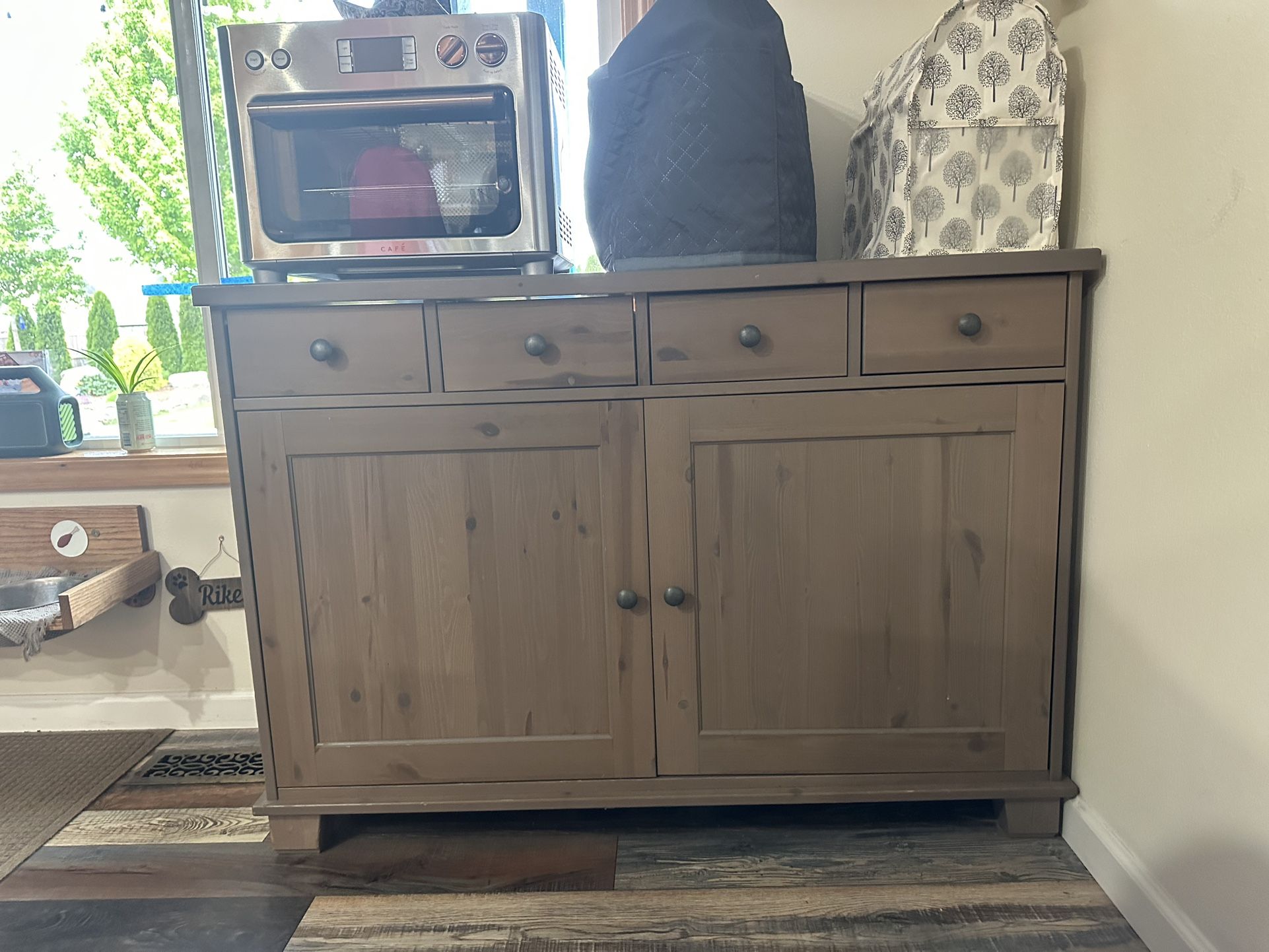 **FREE** Buffet / Kitchen Hutch / Cabinet