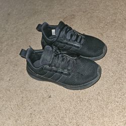 Adidas Racer Kids Shoes . Still Some Use Left . Size 2