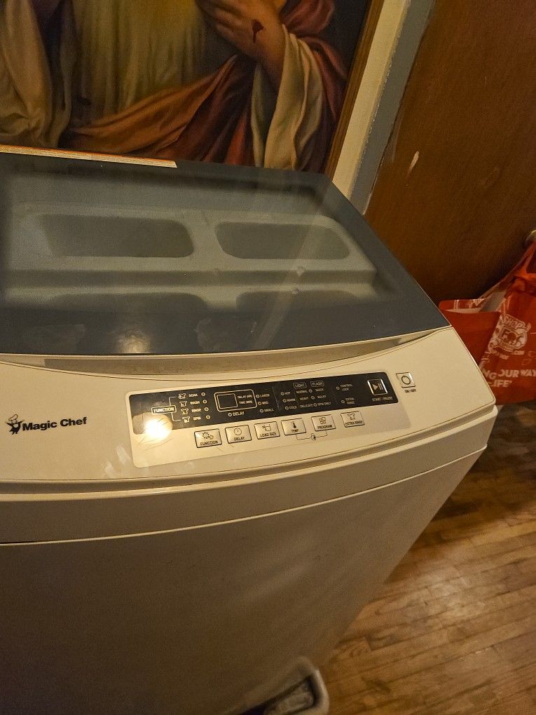 Magic Cheif 3.0 Porable Washer New Save On Money Still New Never Used .... Bronx Ph Load And Go.