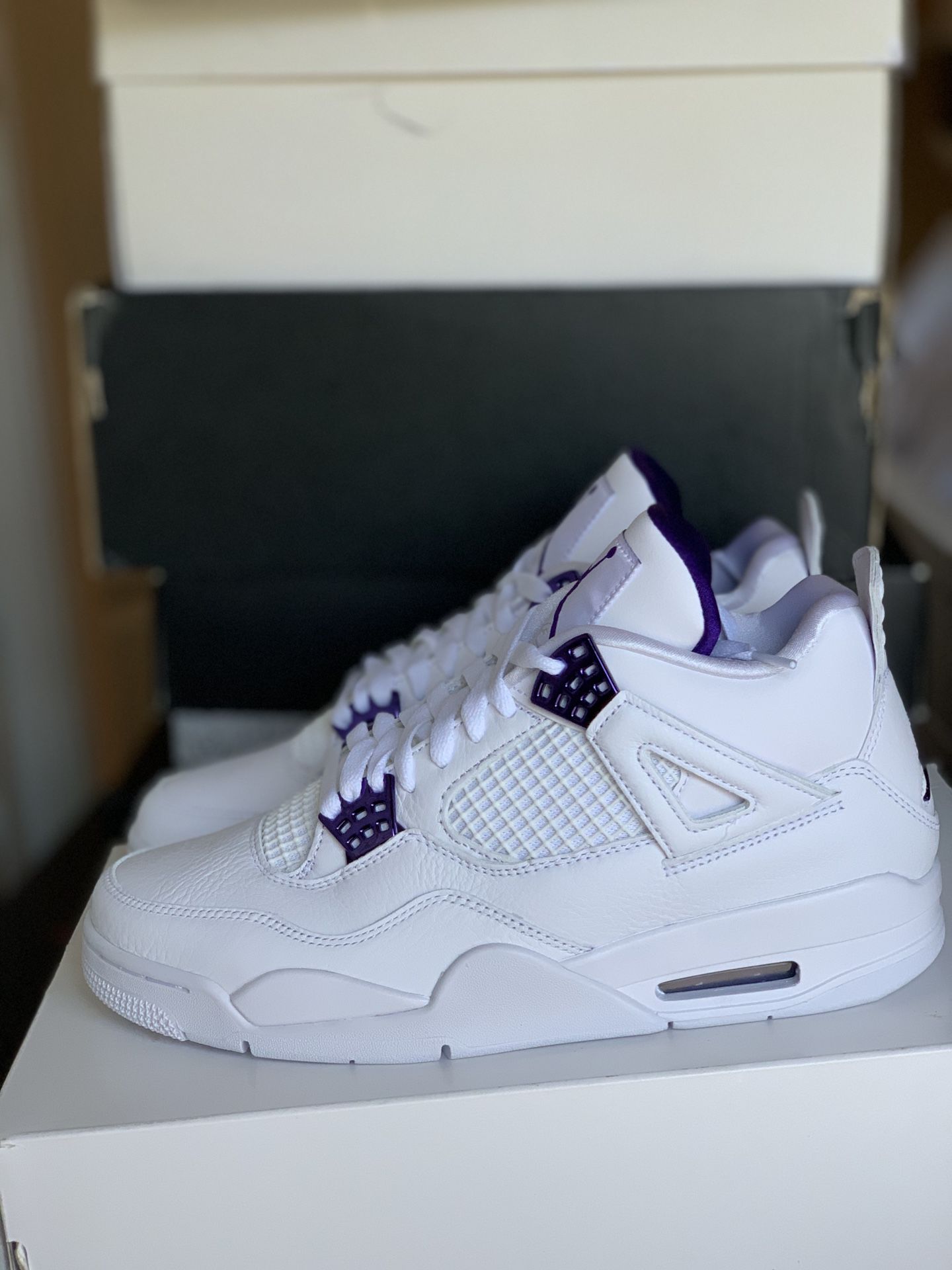 Air Jordan metallic purple