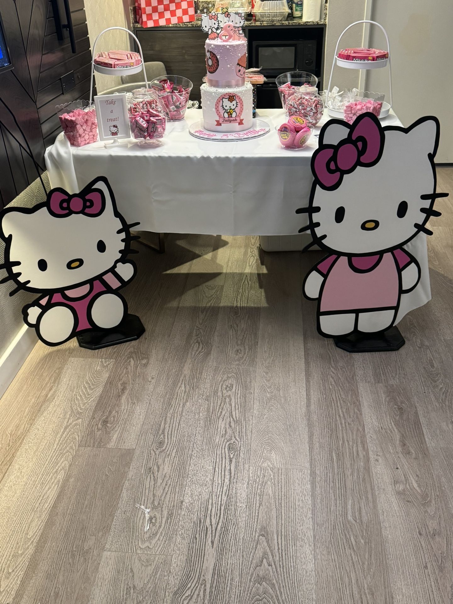 Hello Kitty Props