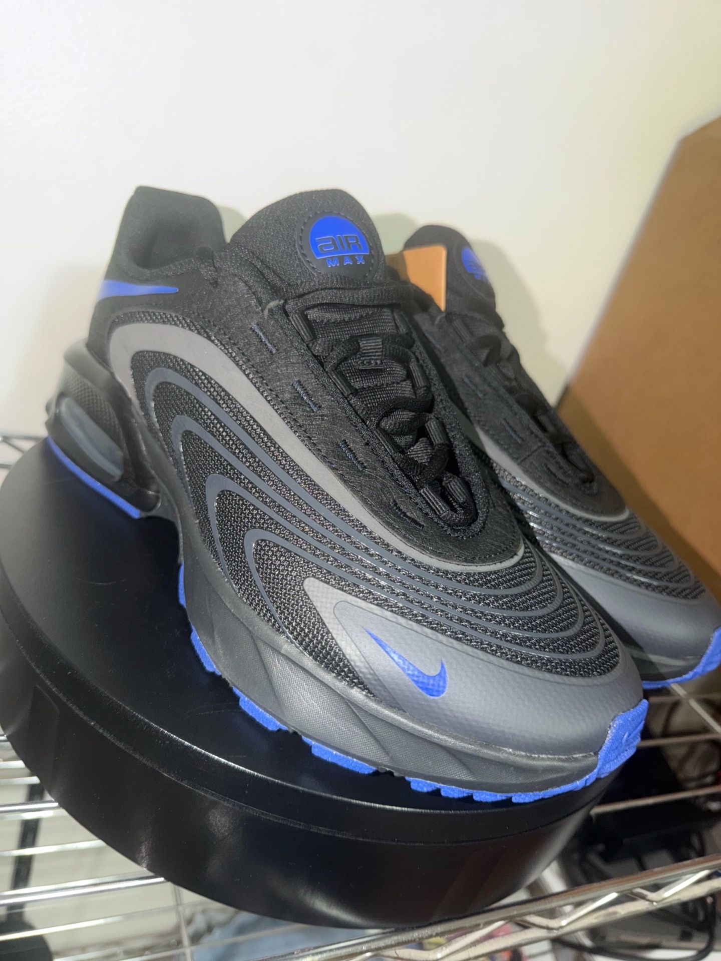 Nike Air Max with OG box 9.5M 11W (new) (Read ad before messaging)