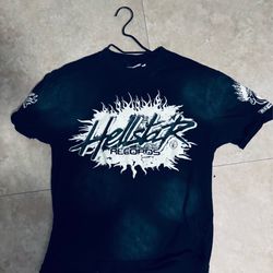 BLACK HELLSTAR SHIRT.  COMES WITH BAG