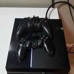 ps4 with 2 controllers