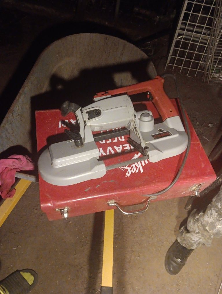 Milwaukee Heavy Duty 4-3/4 Deep CUT Band Saw