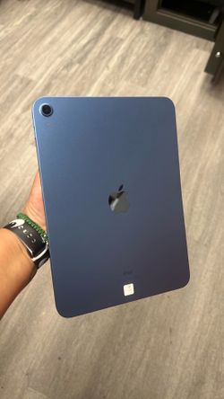 iPad 10th Gen 64GB Wi-Fi only