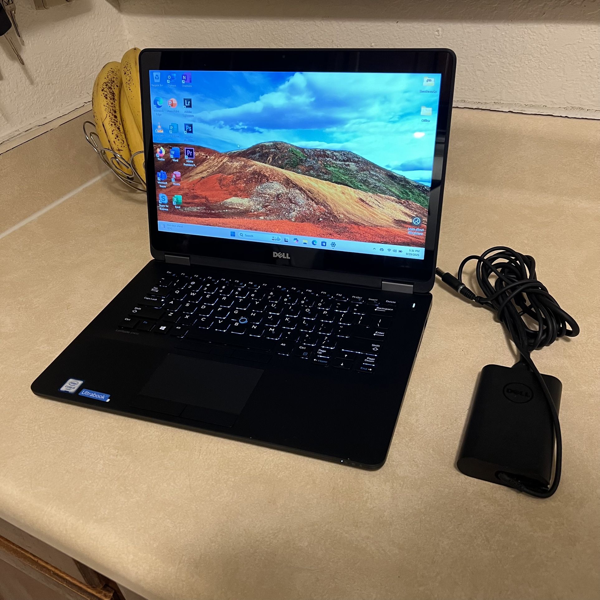 LOADED Dell Ultrabook 14” TOUCHSCREEN Laptop Computer / i5 / 8GB RAM / 256GB NVMe SSD / 1440 2K Display / Windows 11 Pro / Office / Adobe
