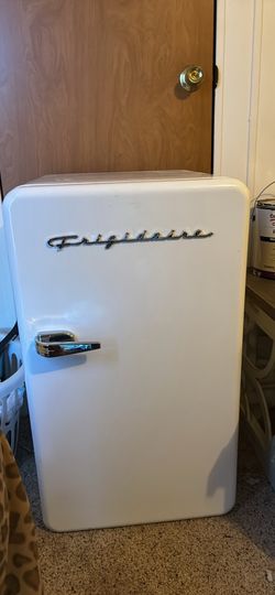 Mini fridge
