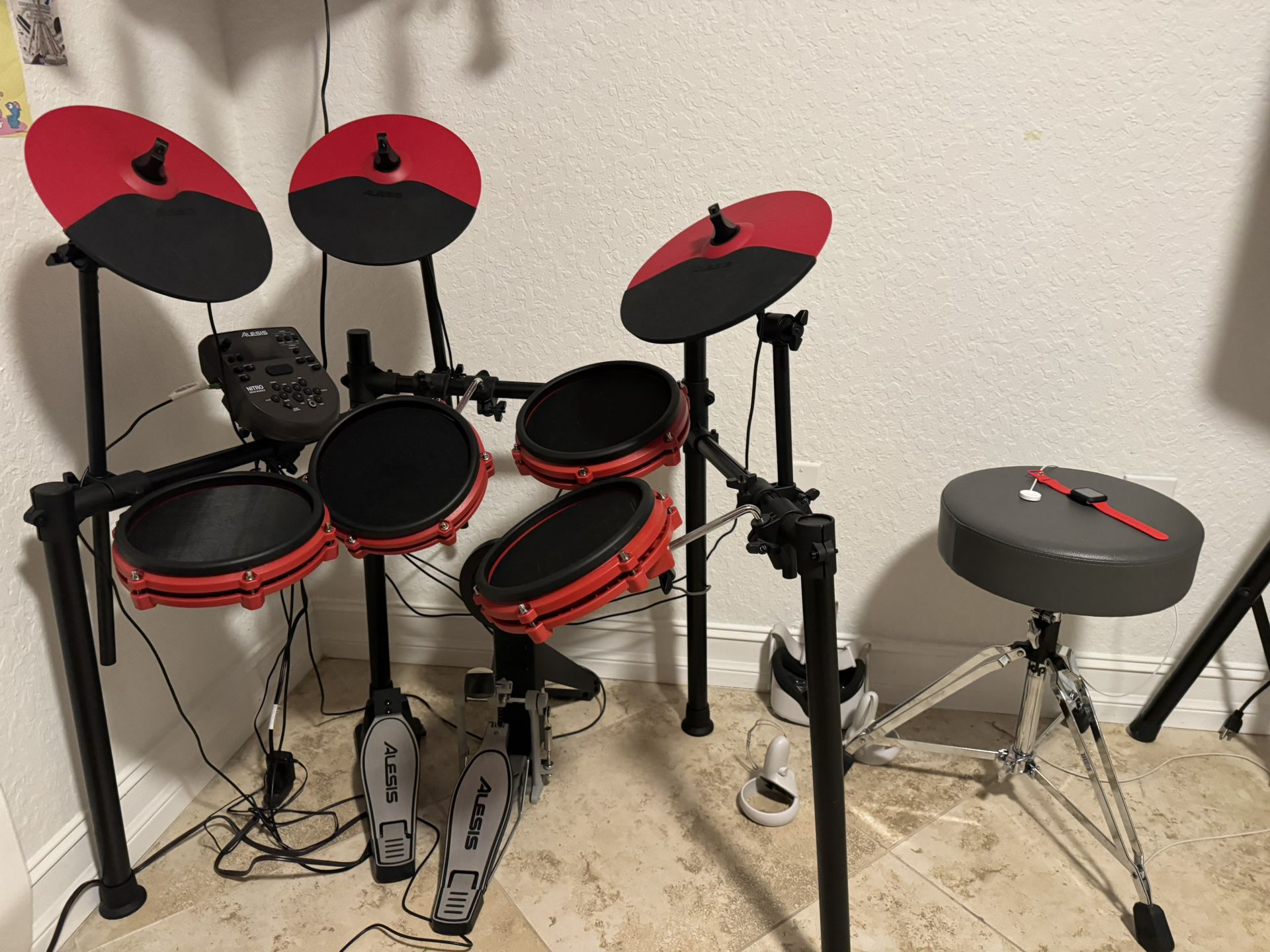  Alesis Nitro Max 8-Piece Electronic Drum Set With Bluetooth and BFD Sounds Red