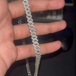 Moissanite Diamond Cuban Chain - 8 mm 20 Inch