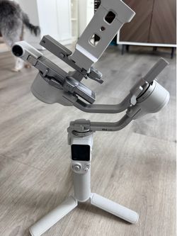 DJI RS 4 Mini Camera Gimbal Stabilizer w/ Tripod Stand