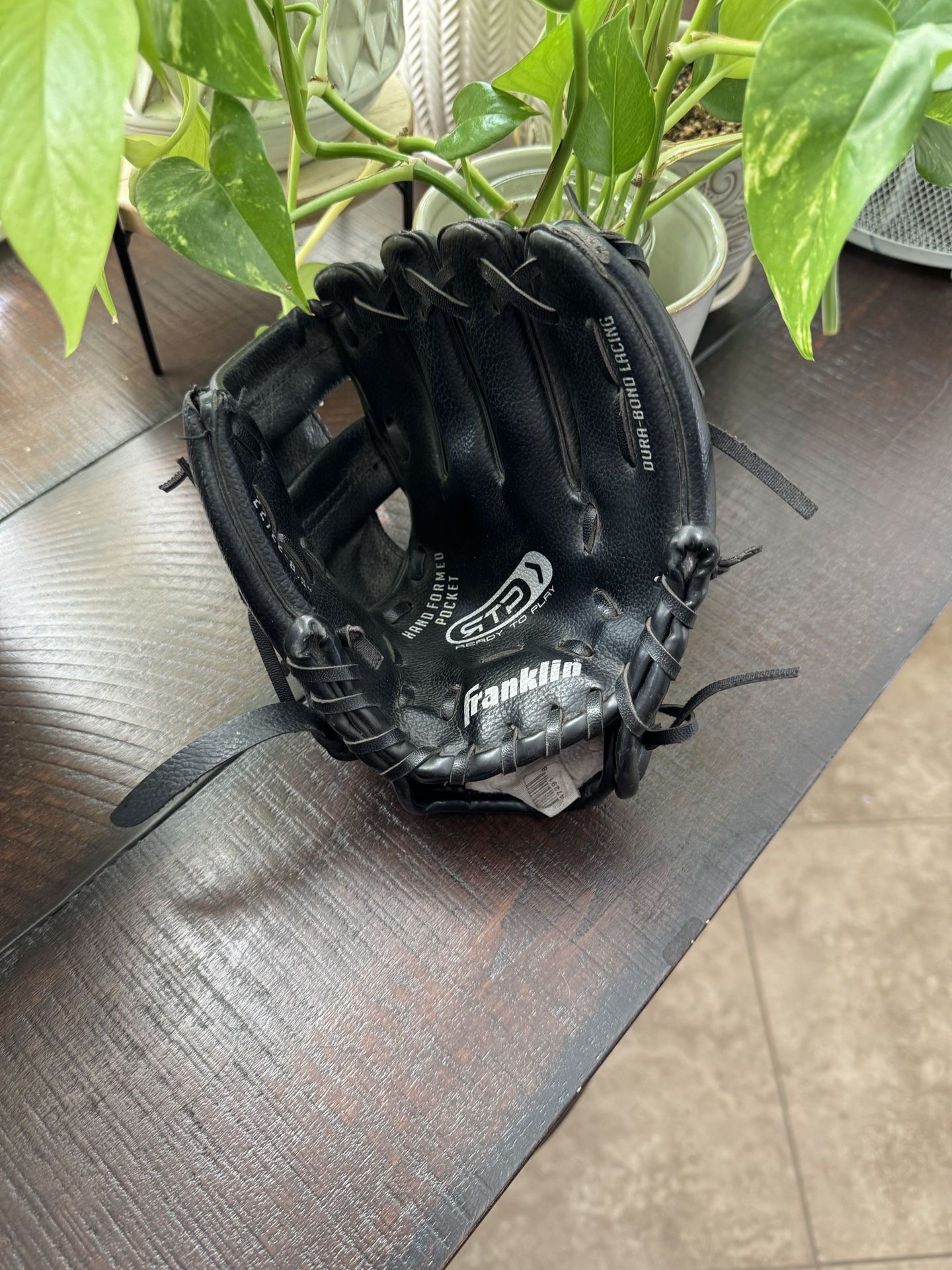 Franklin boys Tball glove