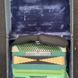 Vintage Pancordion 1960’s Crucianelli Piano Accordion With Case, Made In Italy