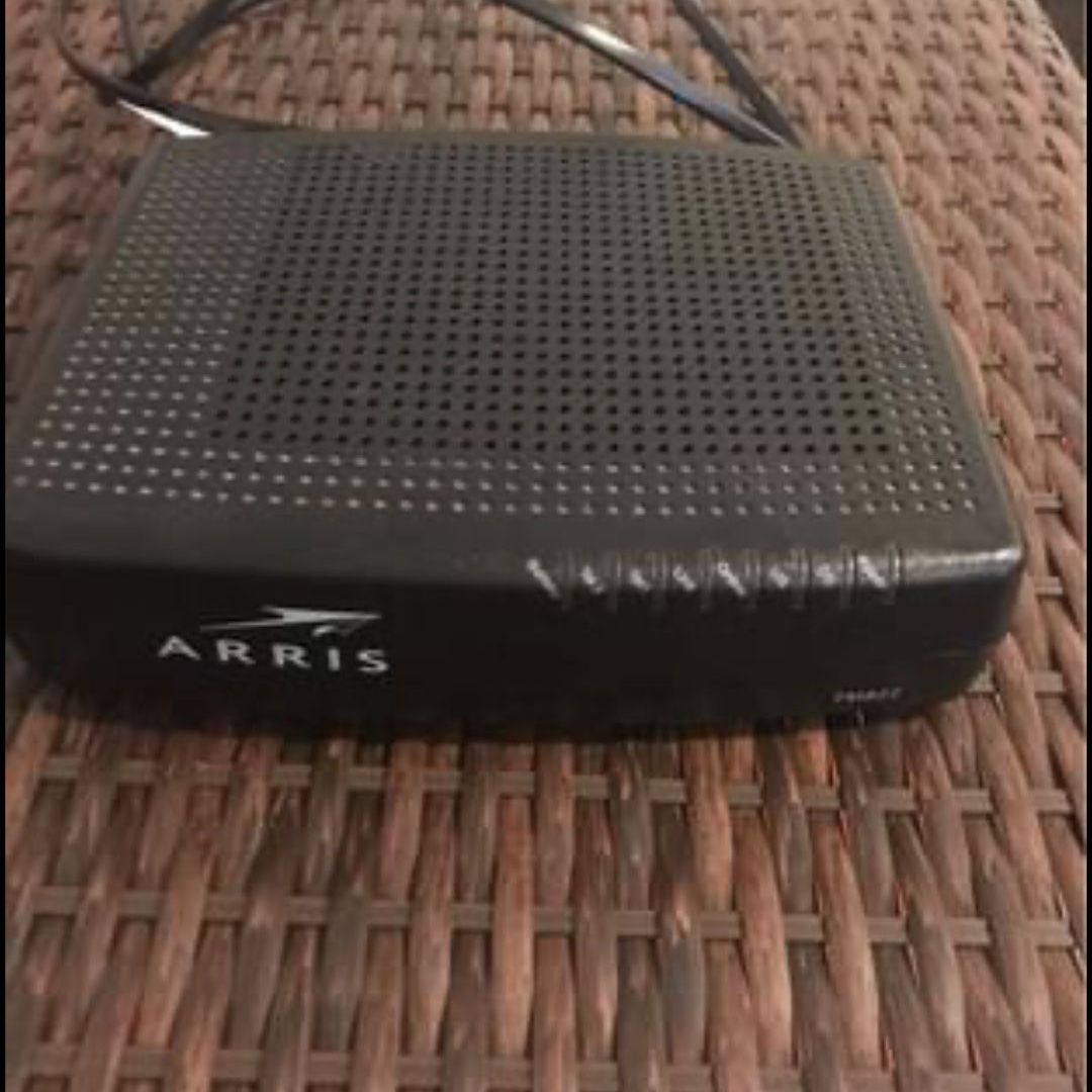 Arris And Router  Modem 