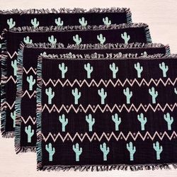 🍽️ 4 Rectangular Table Placemats, Cactus Design, Reversable (new)