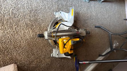 DeWalt Miter saw corded 12”