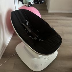 4moms MamaRoo Multi-Motion Baby Swing 