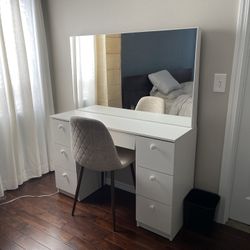 Vanity Desk And Mirror