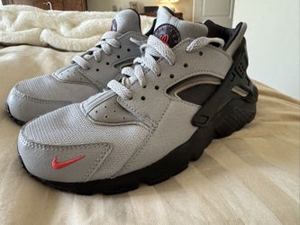 Nike Huarache Run GS 'Wolf Grey Black' 6.5/7Y / Men’s 