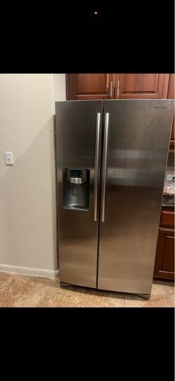 Like new refrigerator