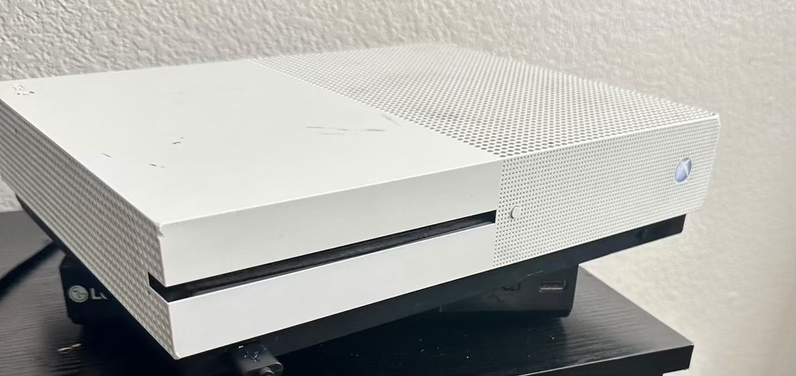 Xbox One S 500GB Console - White