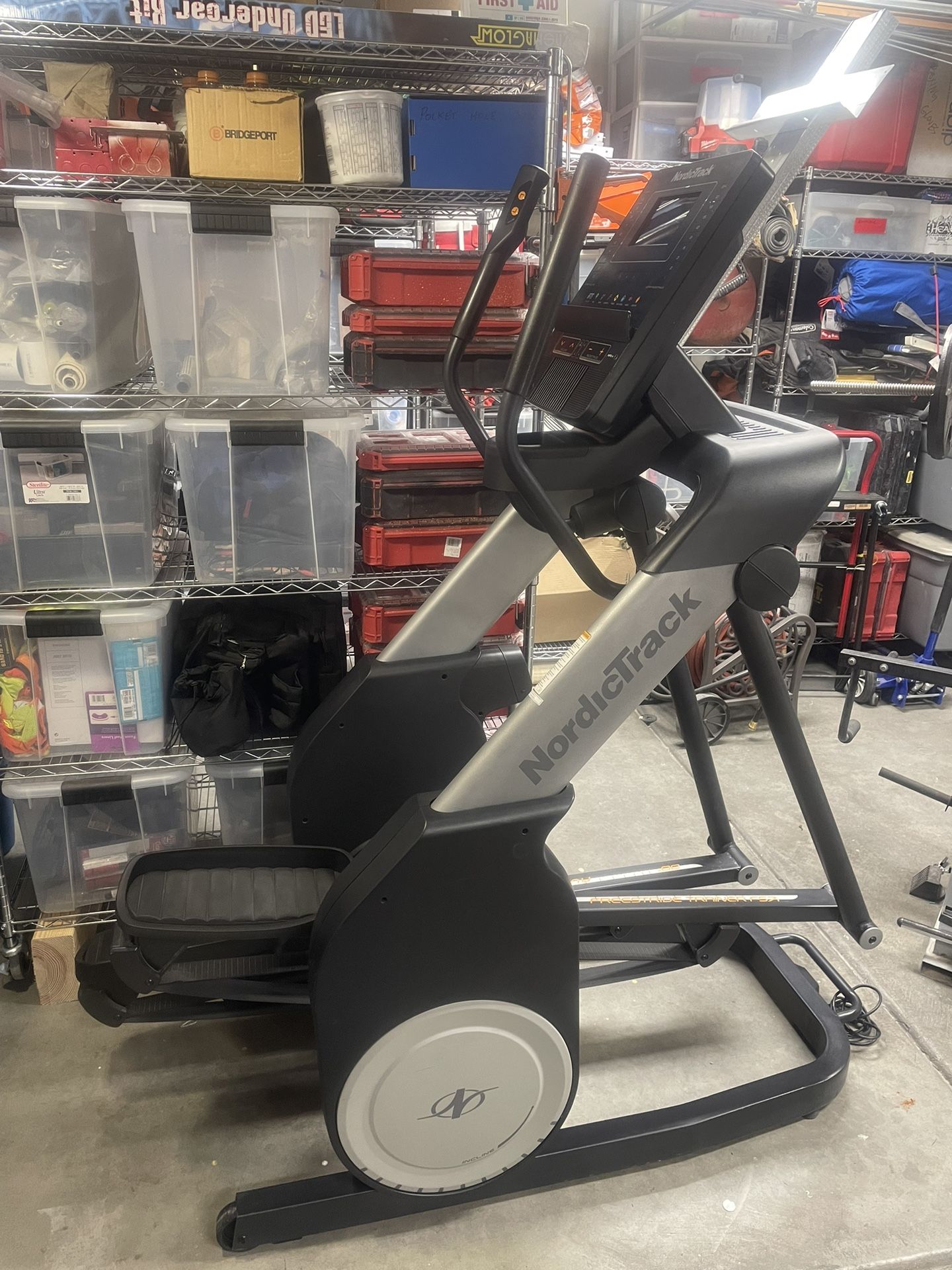 NordicTrack Freestride Trainer FS7i Elliptical