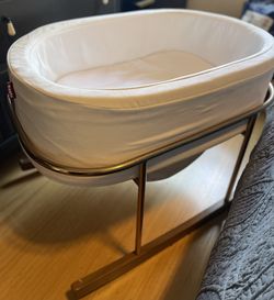 Monte Rockwell Bassinet $100