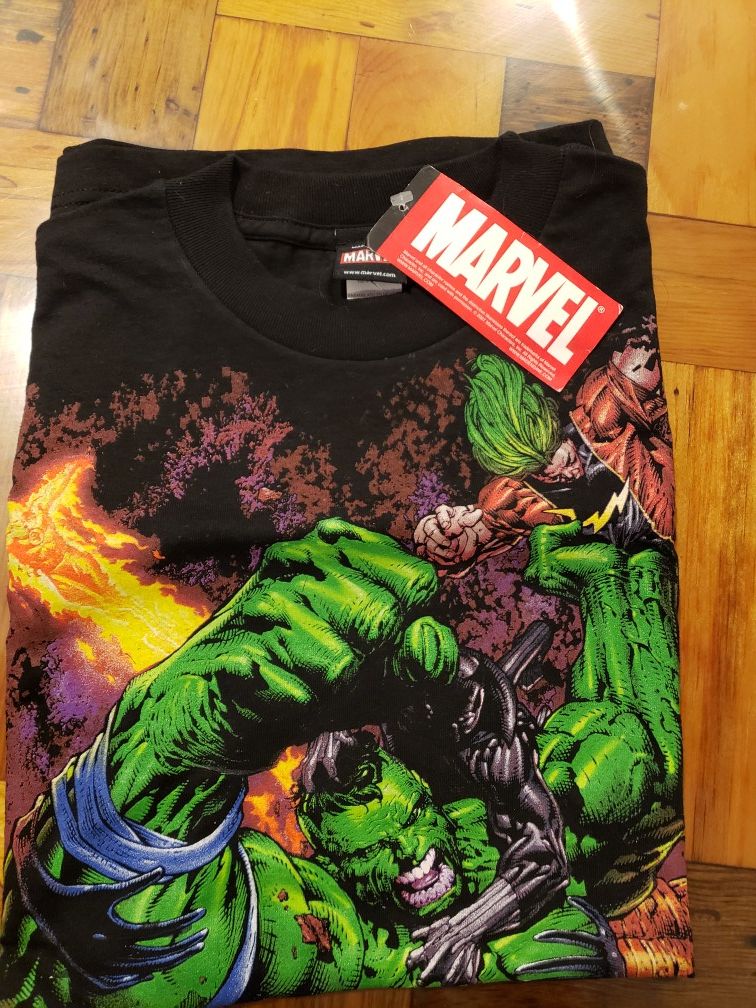 Collectible Disney Marvel super hero t-shirt (mens medium)