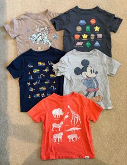 Gap Toddler boy 4T tshirts