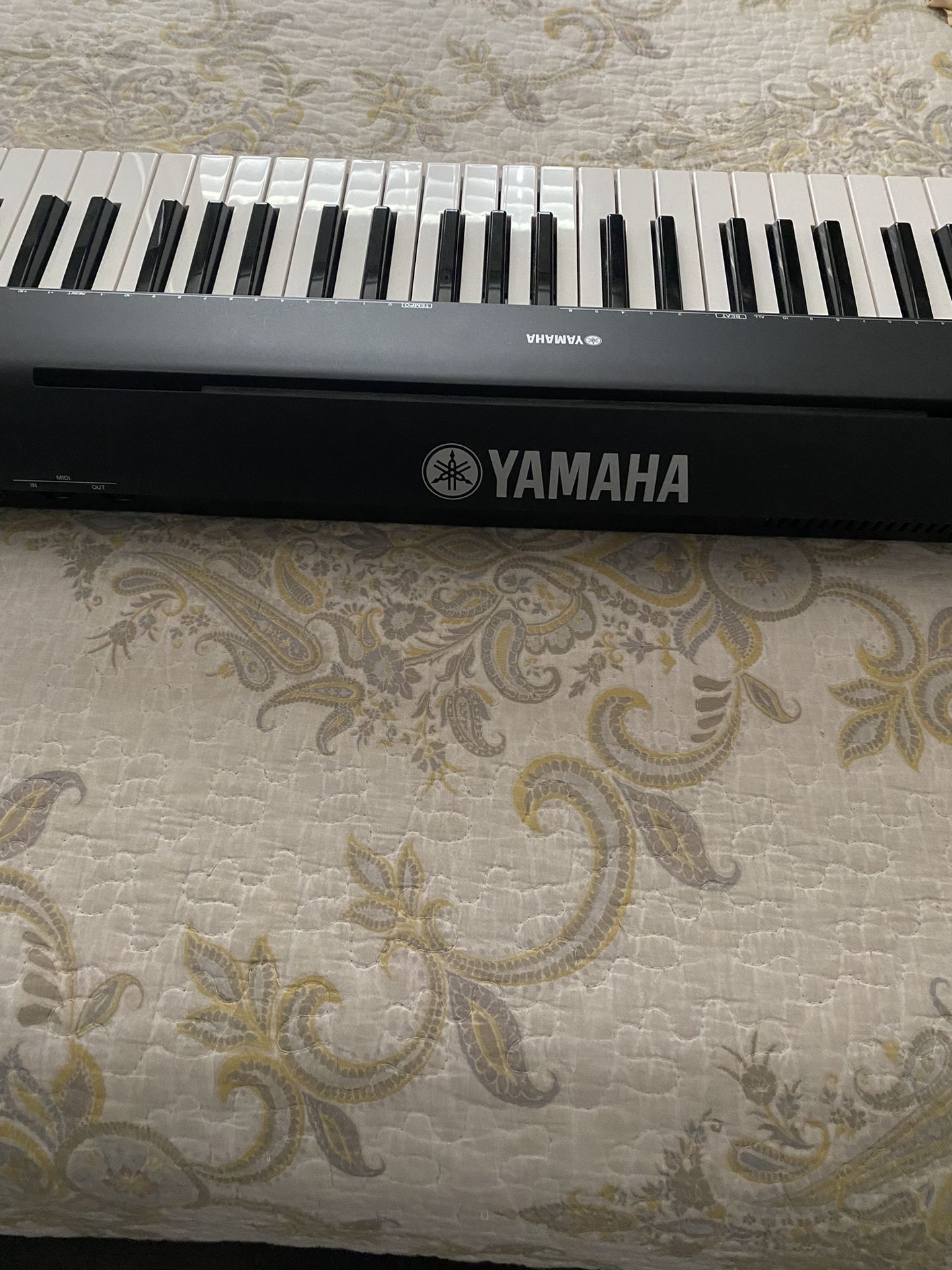 Yamaha Digital Piano. 76 Keys