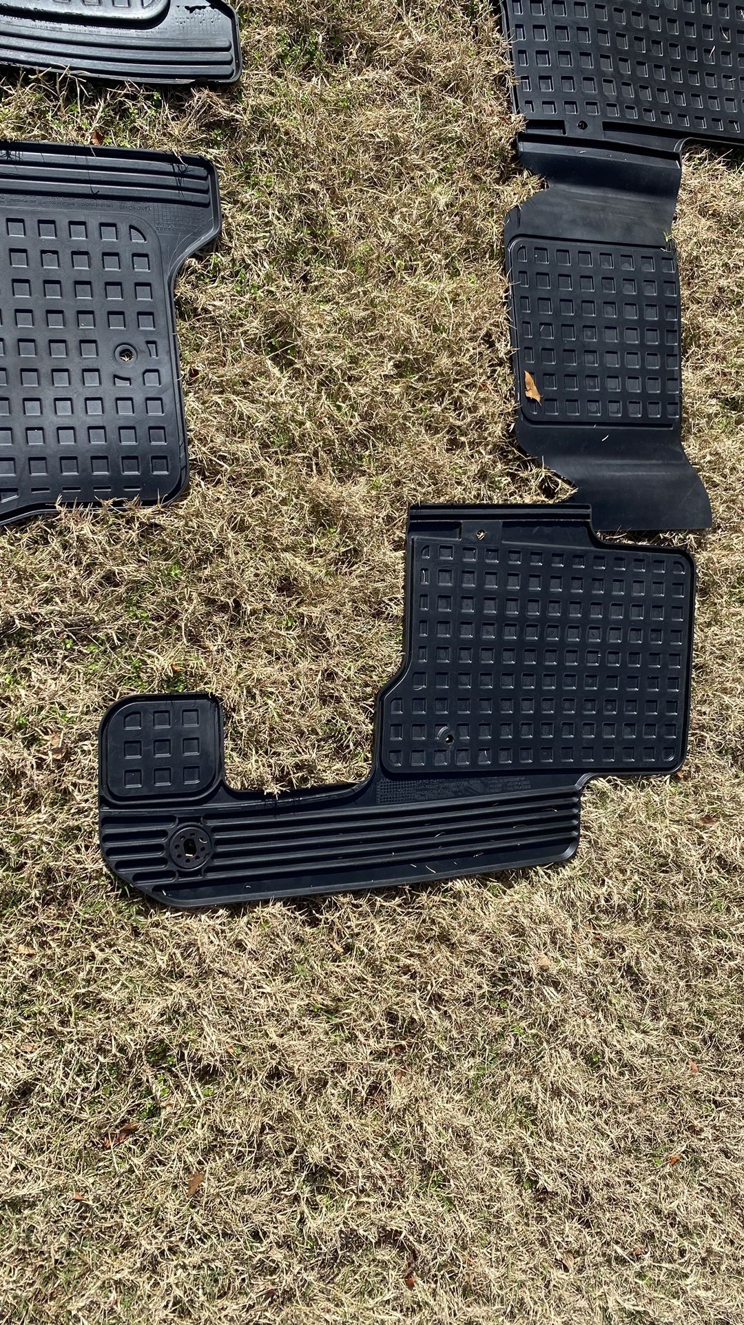 2013-2016 Lr4 Genuine Rubber Mats